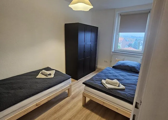 Moderne Gegenueber Bahnhof *